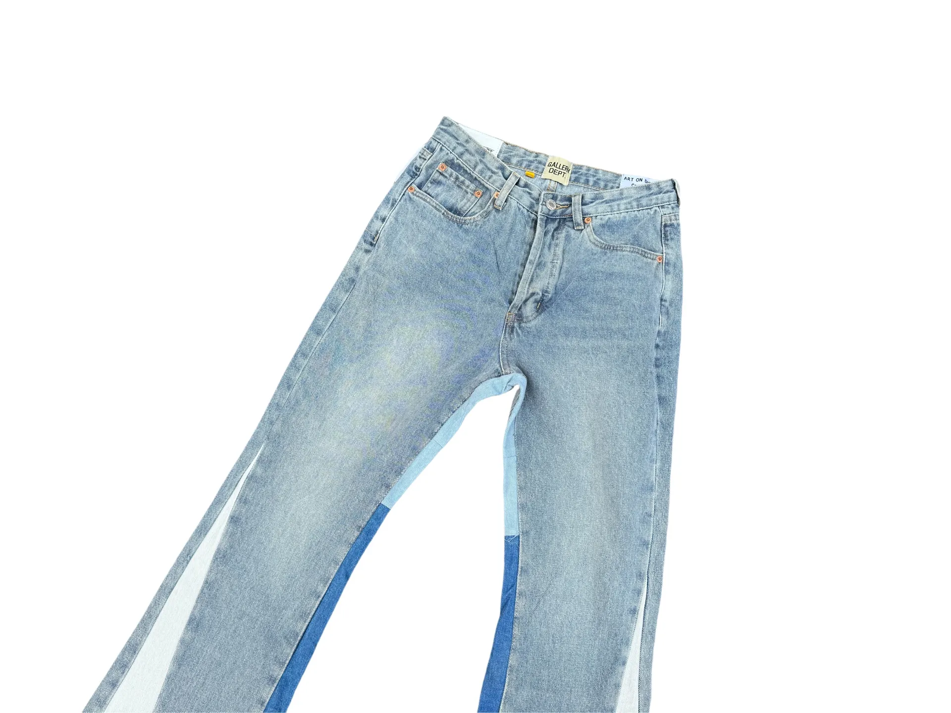 P246💰G11 GALLERY DEPT. Denim bell-bottoms, washed and distressed spliced ​​jeans. GALLERY is attracted by these bell-bottoms. Whether it is a reset of Carhartt or Levis, it creates a strong brand style. Since these pants are modified from rare vintage, the production capacity is limited. Therefore, after many icons wore them, these pants were once hard to find. Later, perhaps due to the improvement of GD's business in the past two years and the expansion of production lines, the brand itself lowered the price, so I can't wait any longer for these pants this year and will definitely buy them. During the process of the denim washing plant, the owner of the washing plant helped introduce a boss who had worked for Levi's foundry and started his own business. This also paved the way for the following styles. Therefore, Levi's remodeled single product for the base plate is really familiar. Whether it is the fabrics supplied or the lathes used in production, there is nothing to choose from. -Color: blue -Size: S-XXL (corresponding to 28-36)